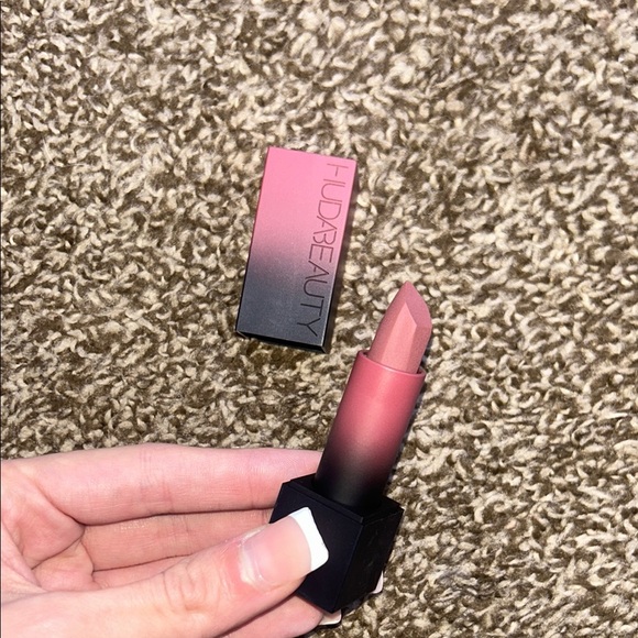 HUDA BEAUTY Other - Huda Beauty Pink Lipstick